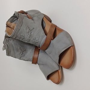 Miz Mooz Caleb Leather Heeled Sandals Gray 39